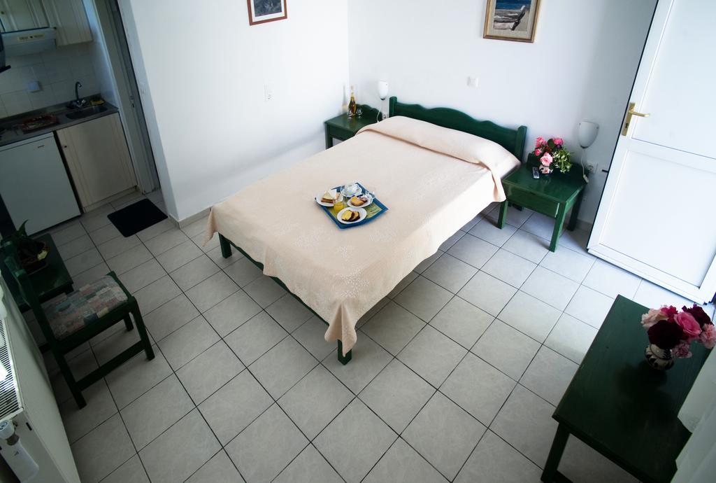 Aiolos Hotel Menites Exterior photo